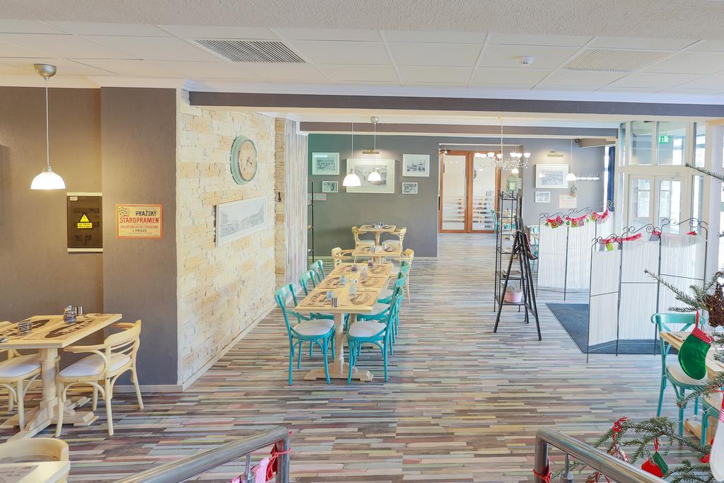 Artmotel & Bistro Haţeg المظهر الخارجي الصورة