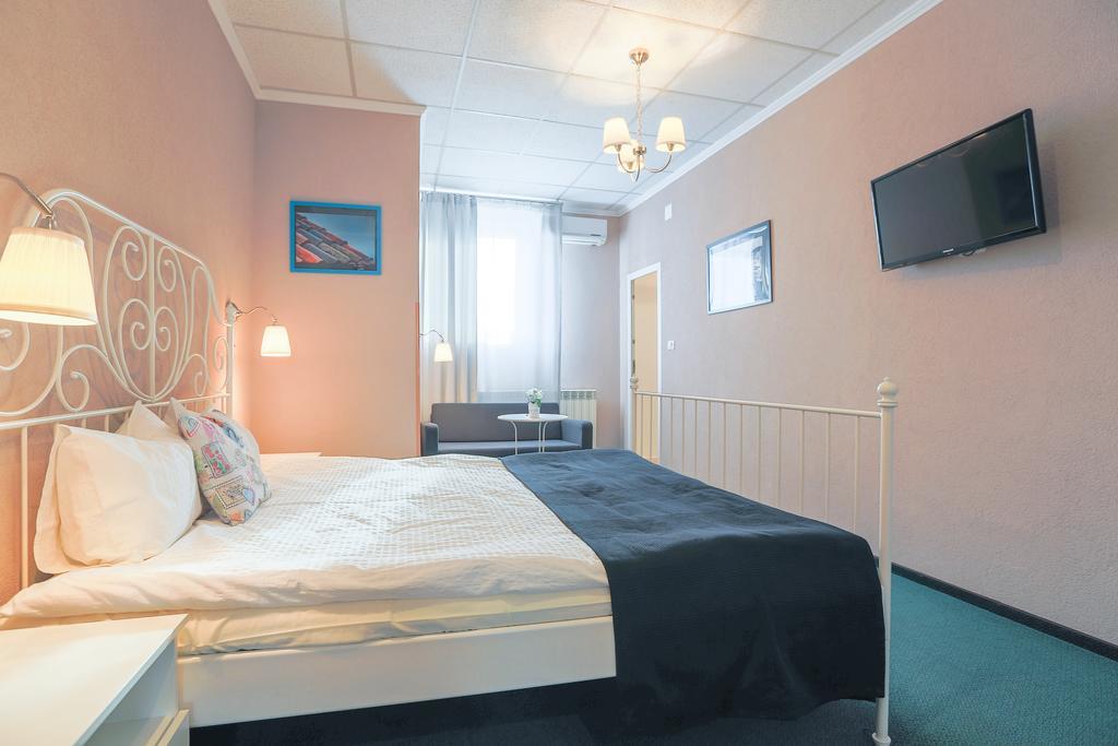Artmotel & Bistro Haţeg الغرفة الصورة