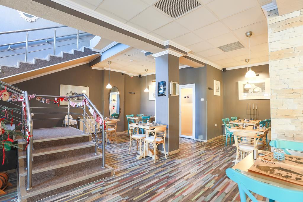 Artmotel & Bistro Haţeg المظهر الخارجي الصورة