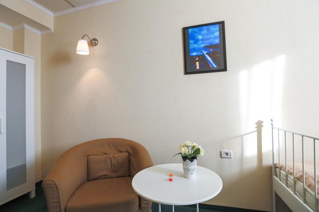 Artmotel & Bistro Haţeg الغرفة الصورة