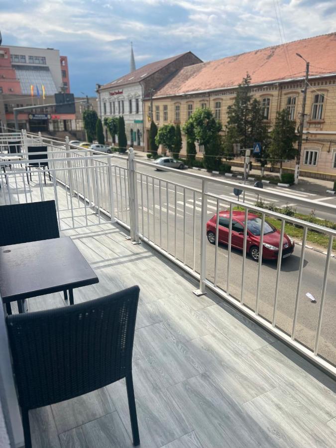 Artmotel & Bistro Haţeg المظهر الخارجي الصورة