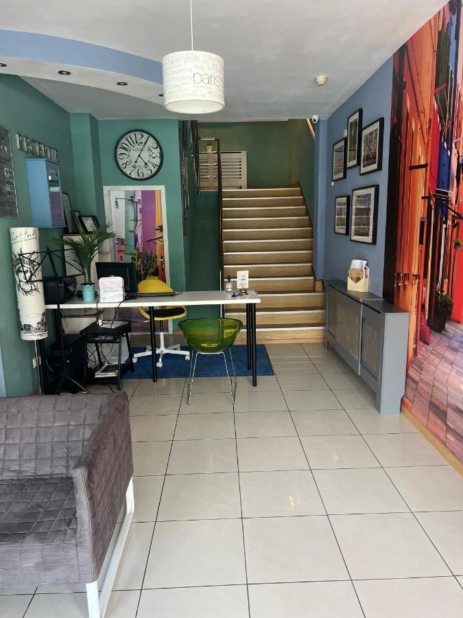 Artmotel & Bistro Haţeg المظهر الخارجي الصورة