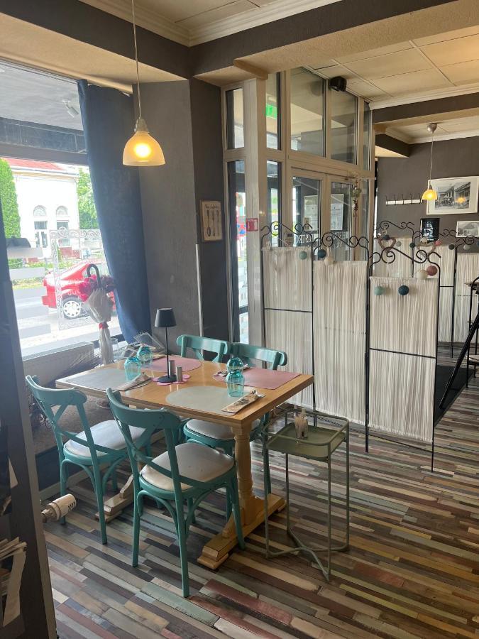 Artmotel & Bistro Haţeg المظهر الخارجي الصورة
